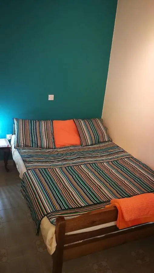 בית נופש סטאברוס Garden Bungalow Valentina