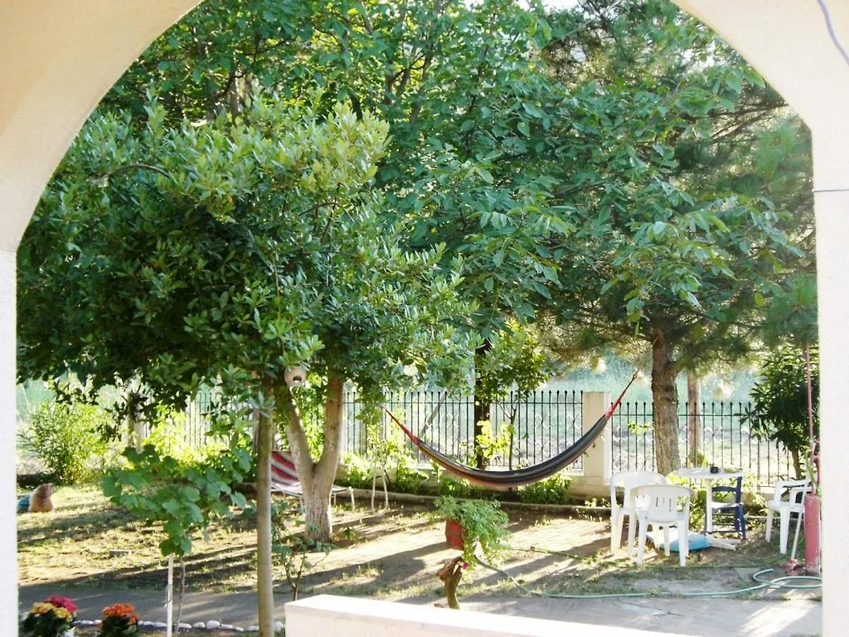 סטאברוס Garden Bungalow Valentina